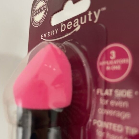 EVERYbeauty Make-up Applicator Sponge - NEW- GIFTABLE- Great Stocking stuffer ! - Picture 2 of 3